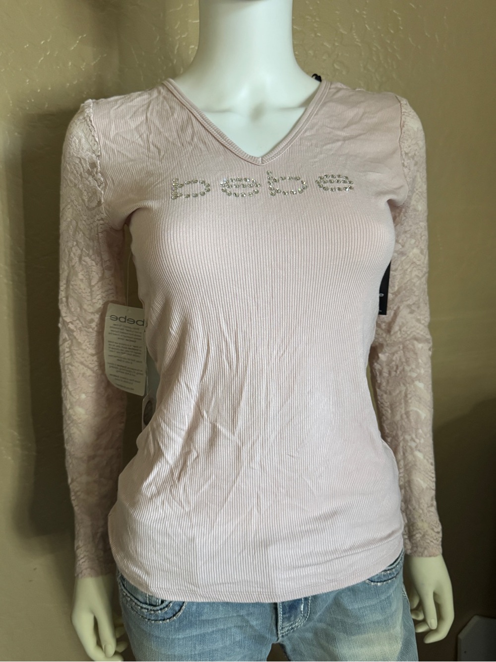 Bebé pink lace top medium